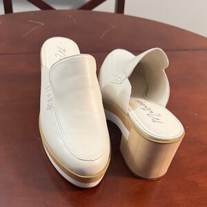 NWOT Matisse Cream Leather Mules.  Size 10M.